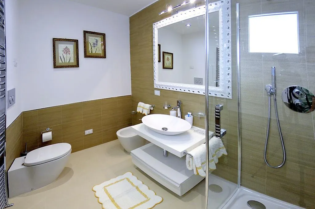 Villa Onofria Sirmione 0*,
